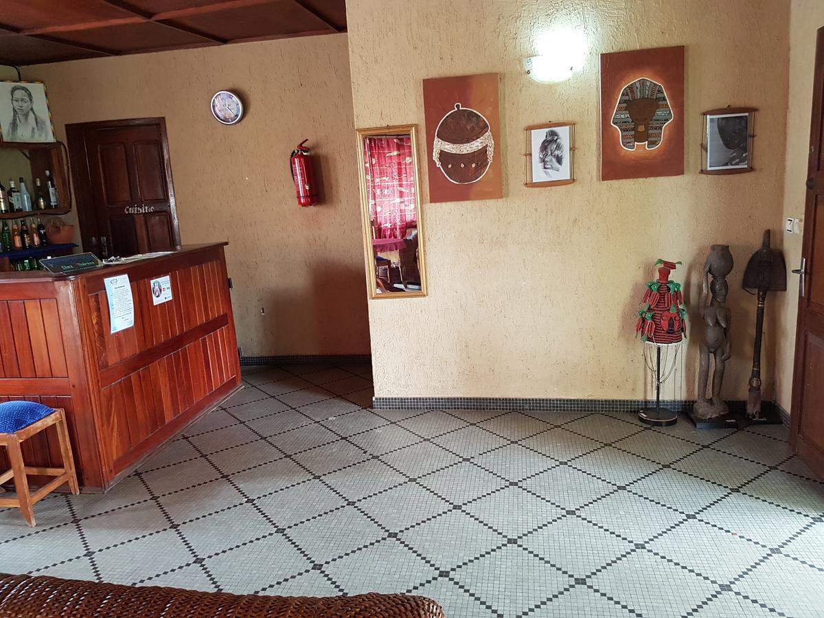 パリメ Chez Therese Bed & Breakfast エクステリア 写真